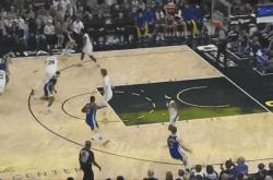 开云体育平台APP-勇士客场战胜爵士，库里砍下30分的简单介绍