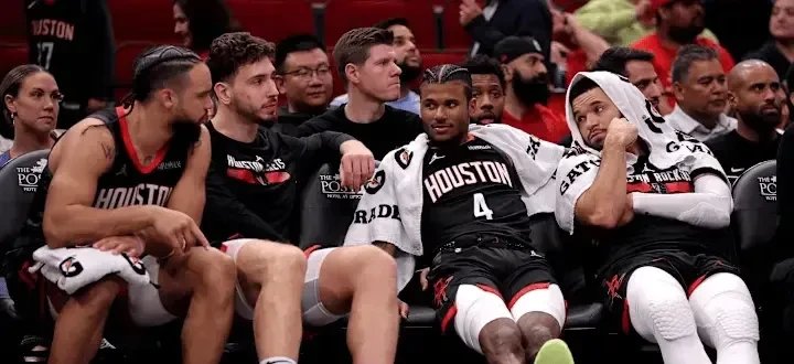 关于火箭队球员合影造型引发球迷热议的信息 关于火箭队球员合影造型引发球迷热议的信息