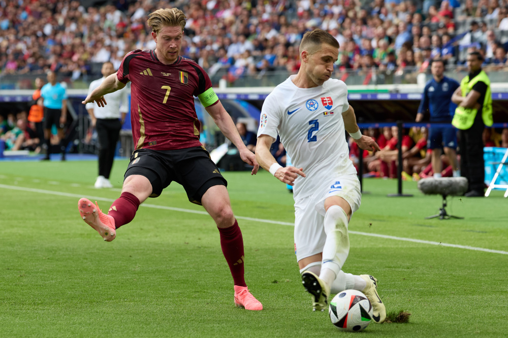 国际足球比赛比利时队轻松获胜 国际足球比赛比利时队轻松获胜