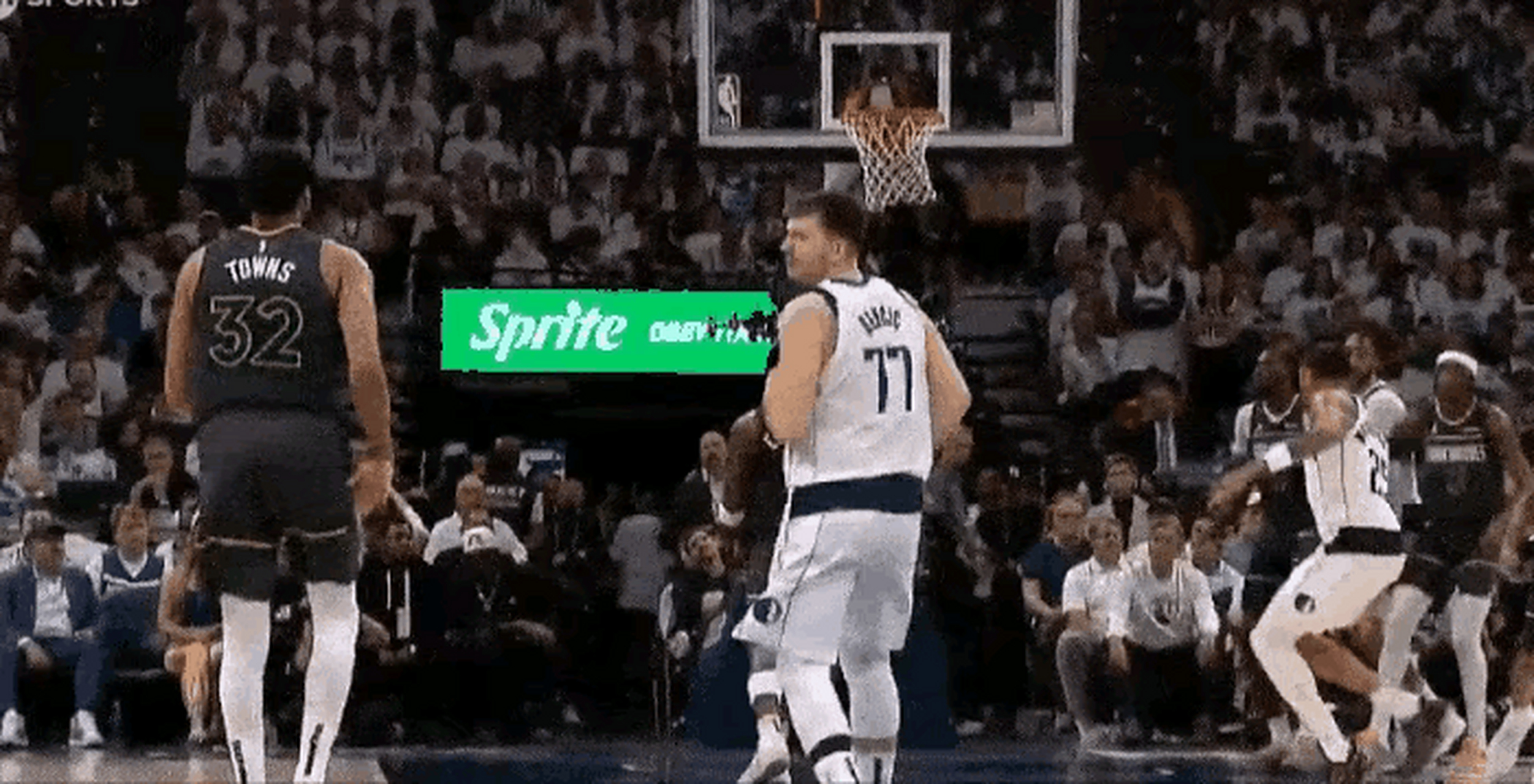 新疆队力克深圳队,东契奇状态火热的简单介绍 新疆队力克深圳队,东契奇状态火热的简单介绍