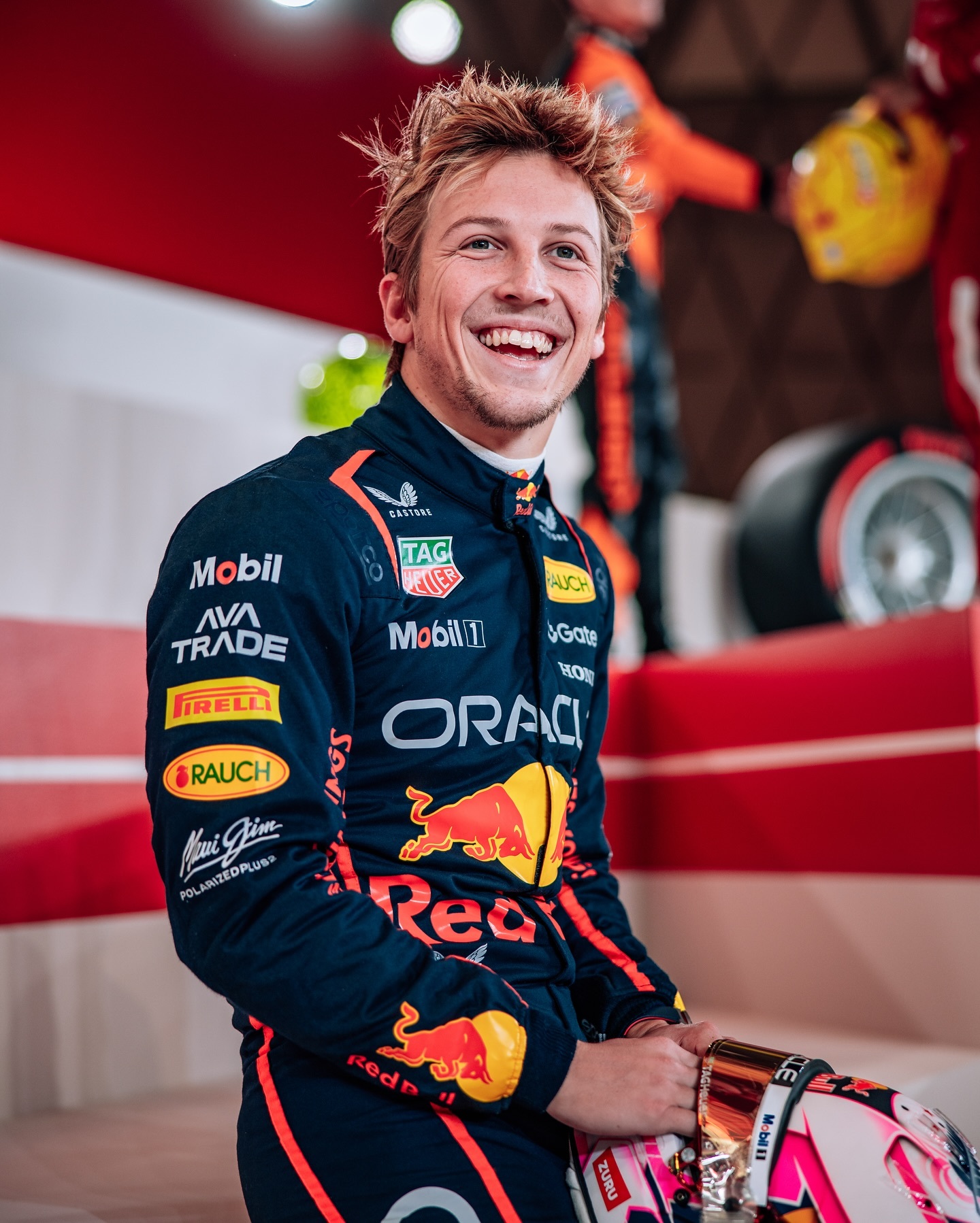 红牛车队碾压雷诺车队,阿隆索高光表现 红牛车队碾压雷诺车队,阿隆索高光表现