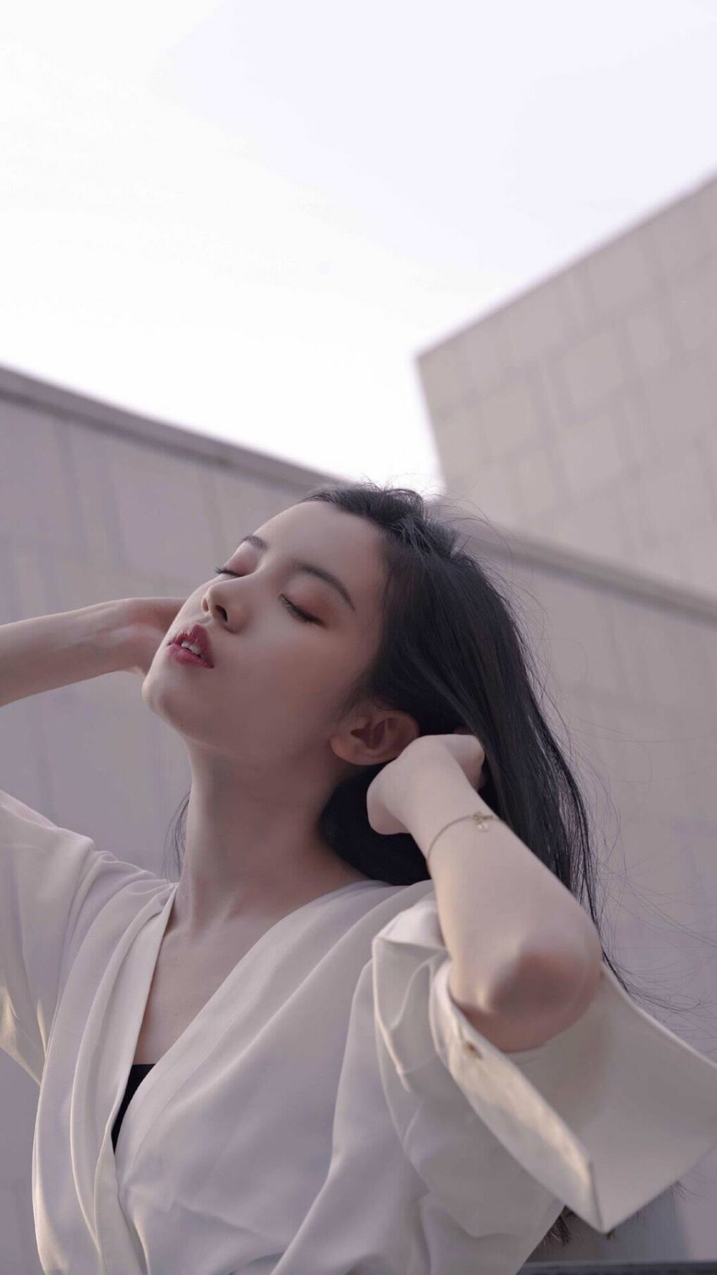 铁血封锁与王者接管，尼克斯窒息太阳，范弗利特点燃排名争夺战