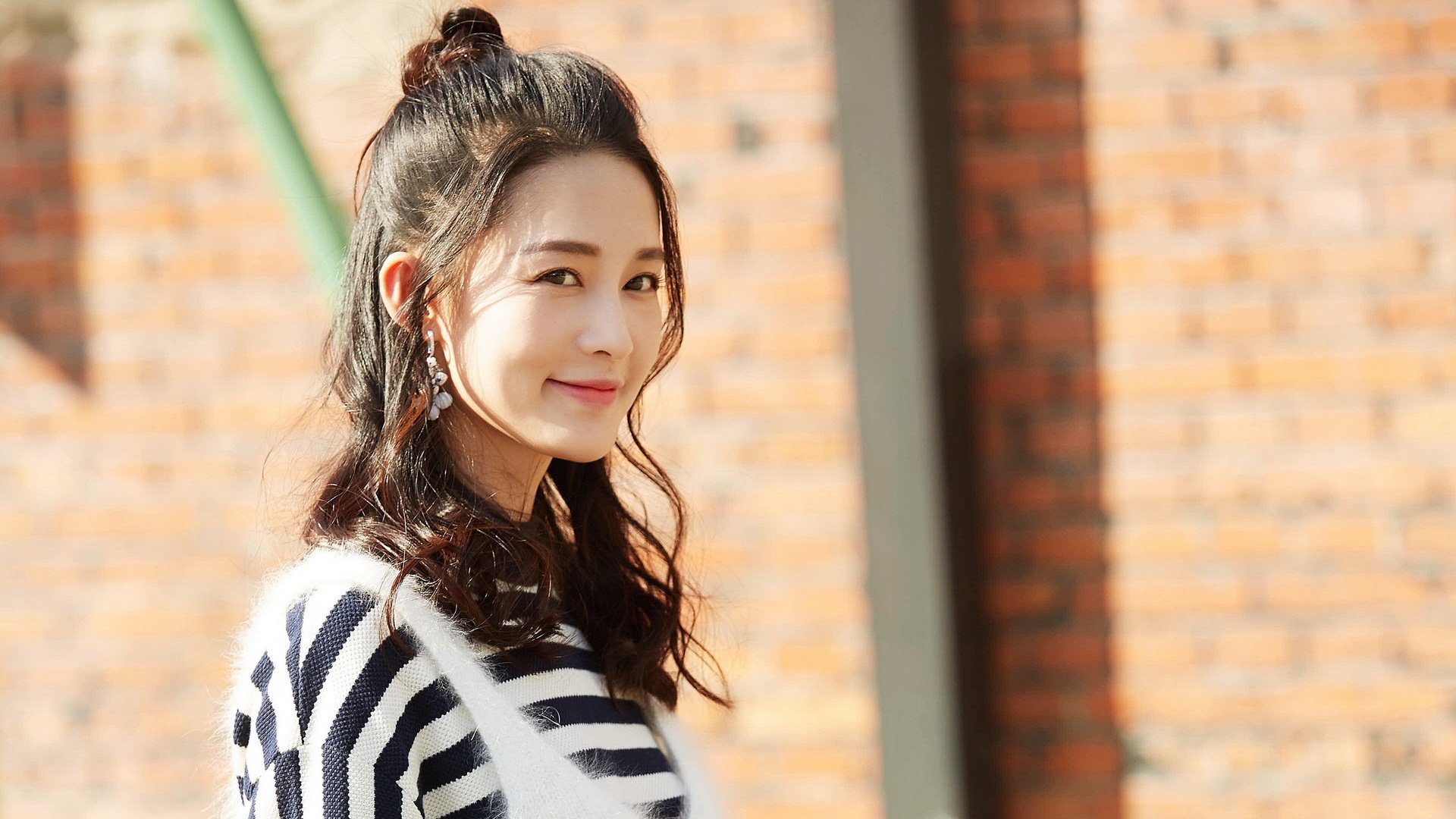 绿衫军铁蹄踏碎华南虎，浓眉一柱擎天诠释现代篮球终极答案