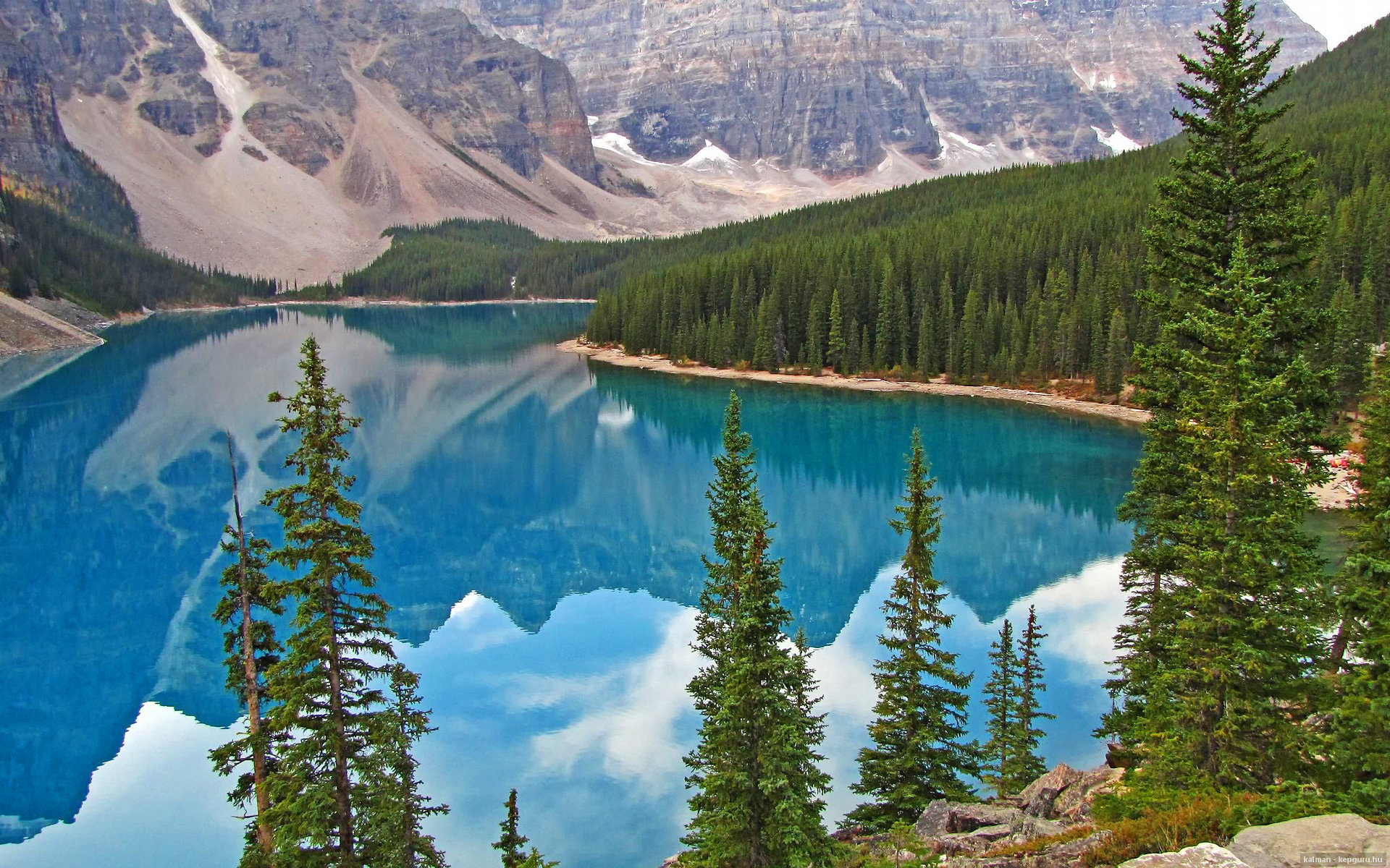 乔治独揽40分狂飙，关键时刻主宰魔术灰熊对决